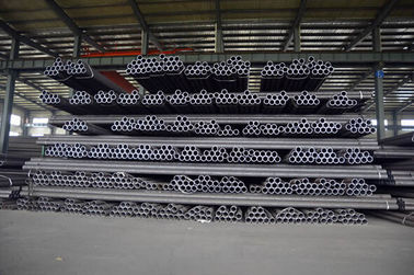 China ASTM-Schwarz-Kohlenstoffstahl-Rohr, Kohlenstoffstahl-nahtloses Rohr für Bau fournisseur